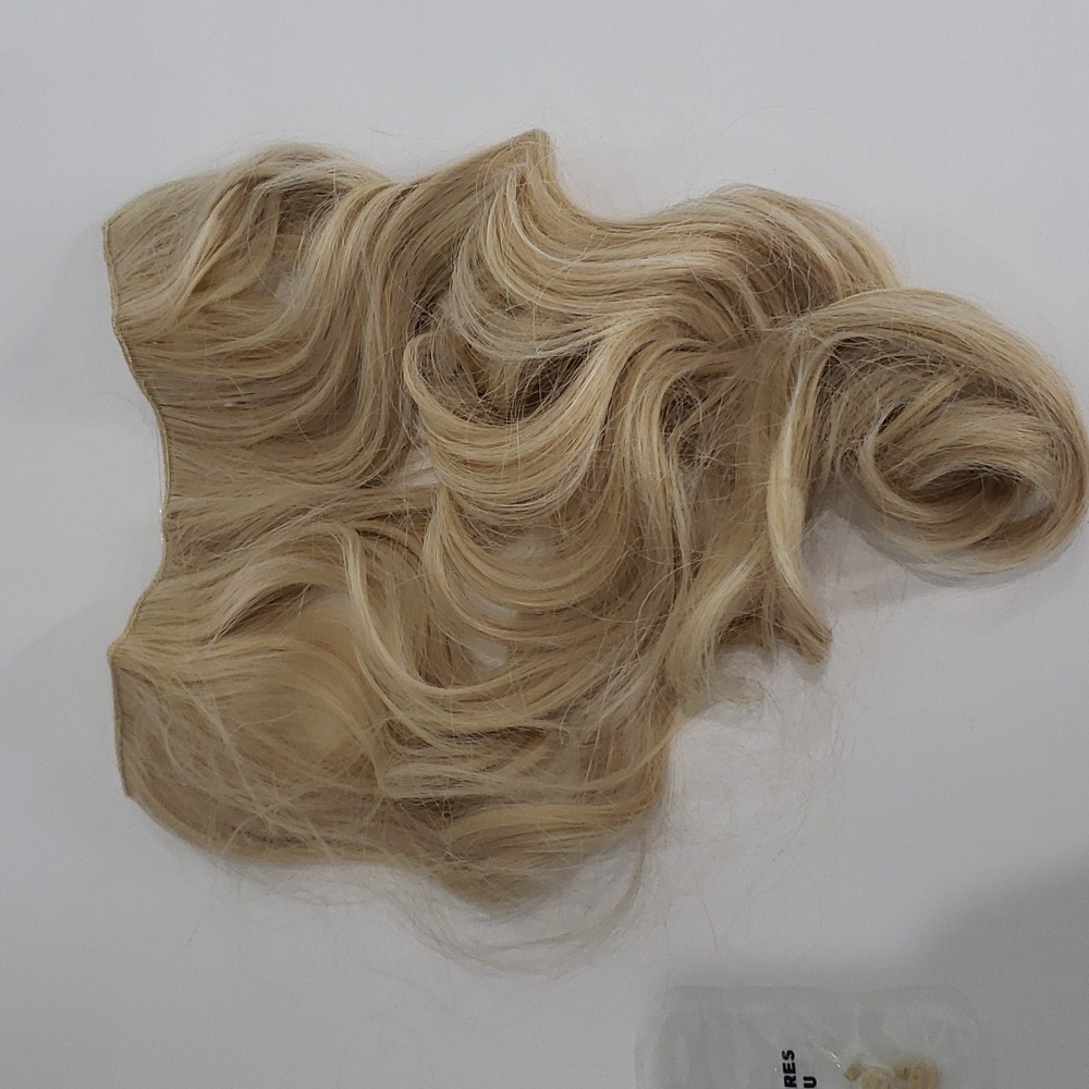 Reecho Strawberry Blonde Clip in Hair Extension Synthetic NWOT